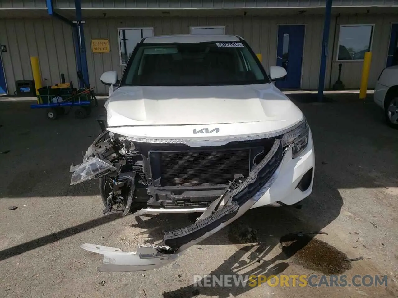 5 Photograph of a damaged car KNDEPCAA0N7345683 KIA SELTOS 2022