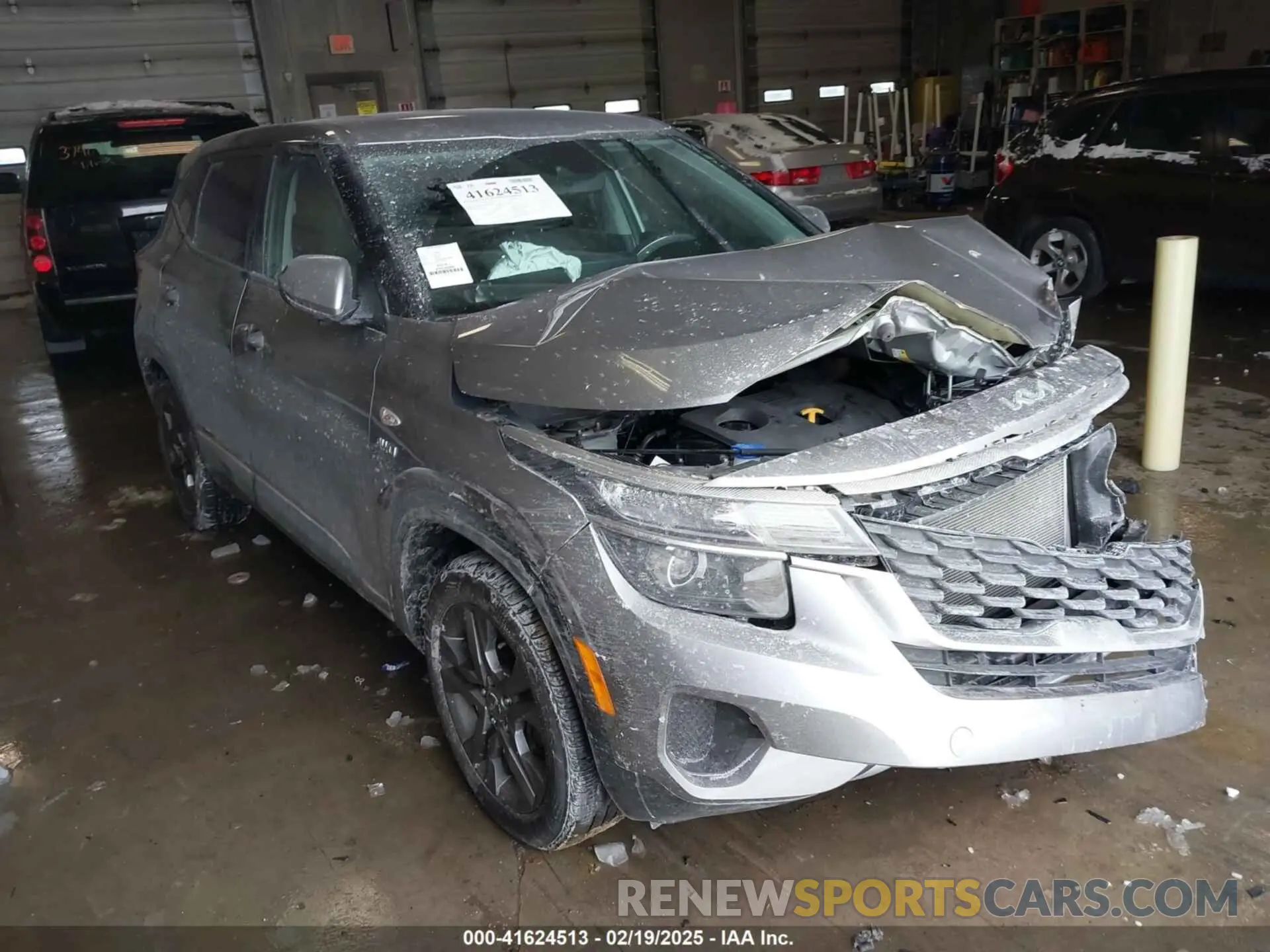 1 Photograph of a damaged car KNDEPCAA2N7303631 KIA SELTOS 2022