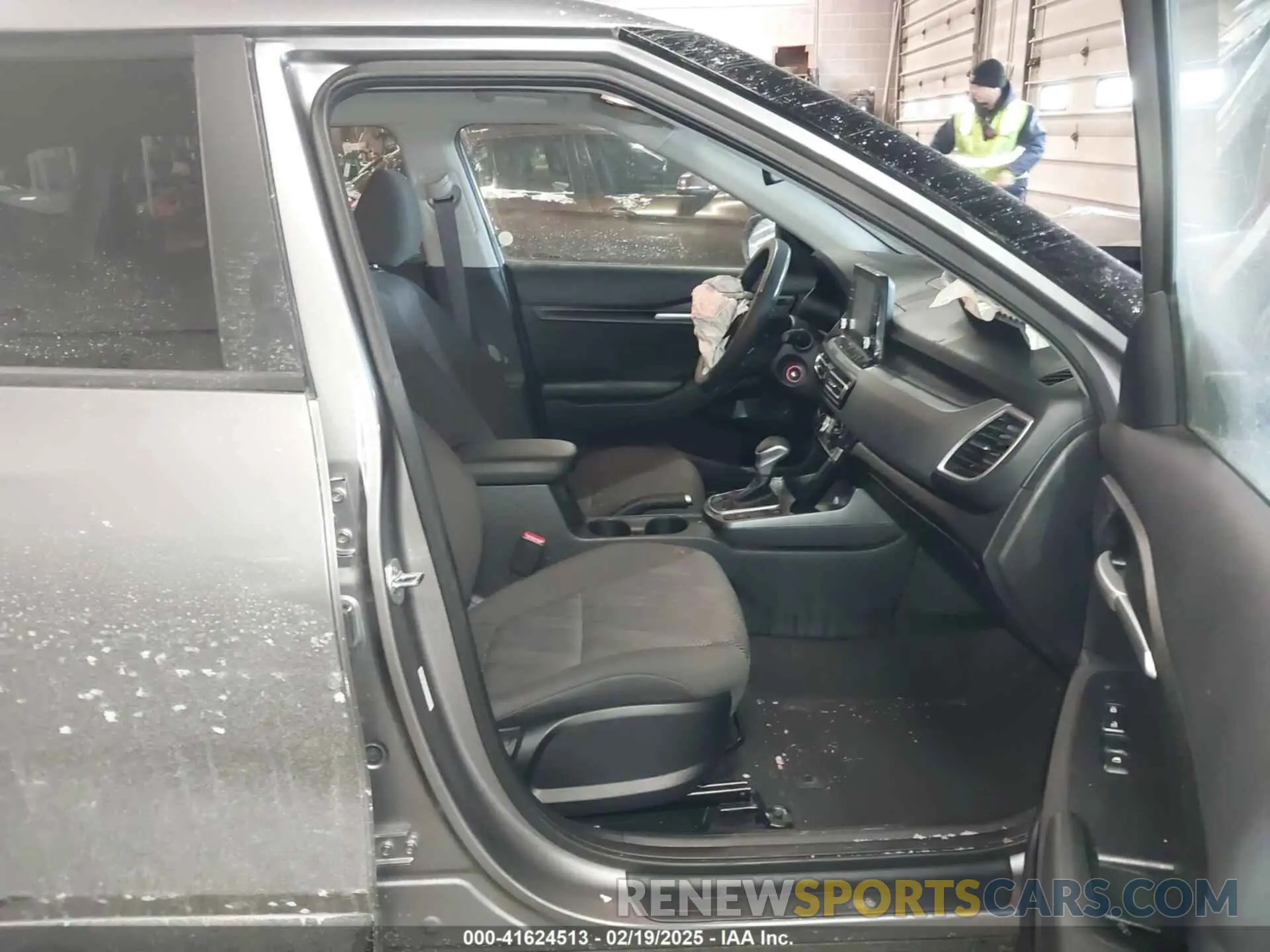 5 Photograph of a damaged car KNDEPCAA2N7303631 KIA SELTOS 2022