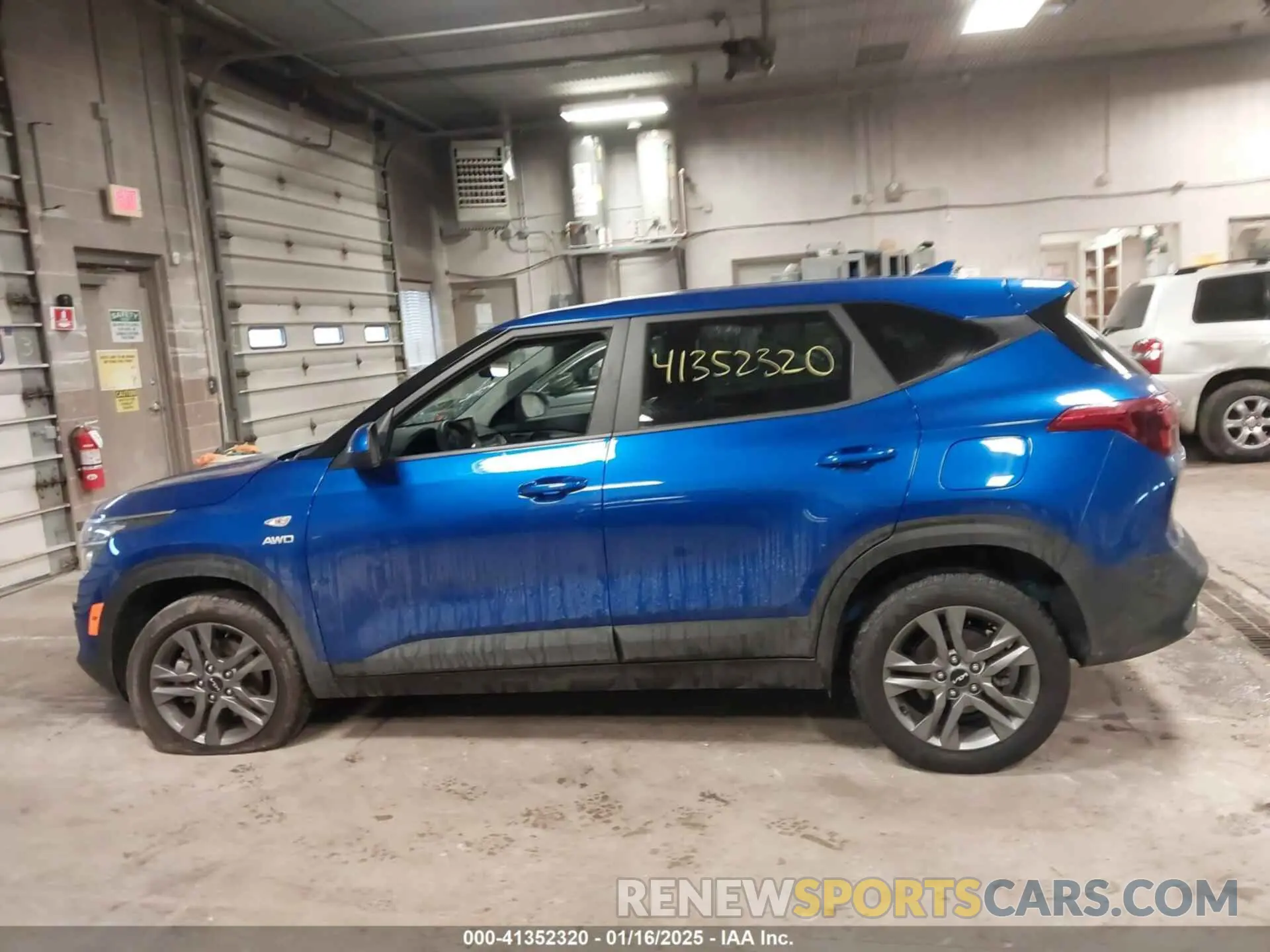 15 Photograph of a damaged car KNDEPCAA4N7307454 KIA SELTOS 2022
