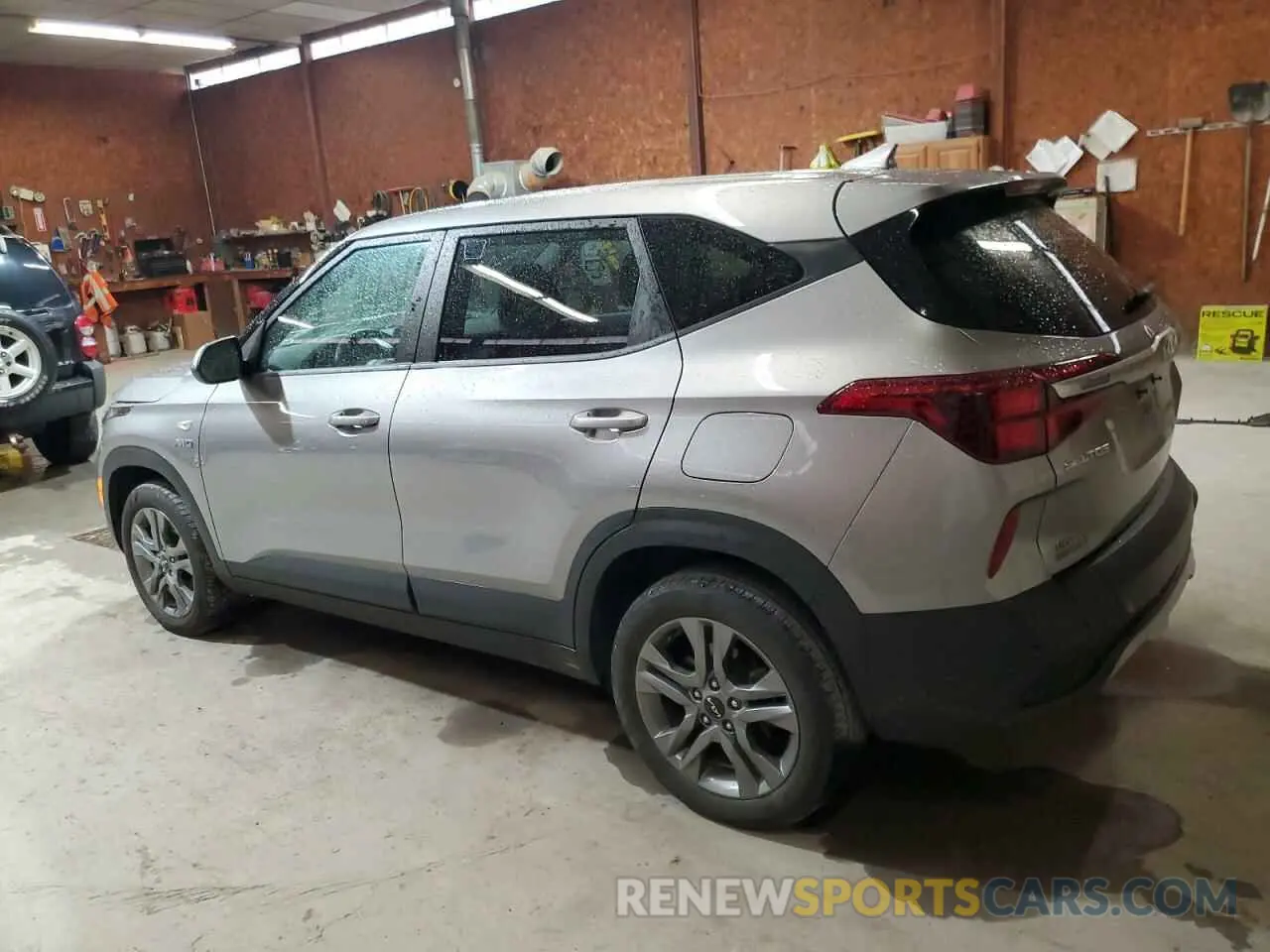 2 Photograph of a damaged car KNDEPCAA5N7288395 KIA SELTOS 2022