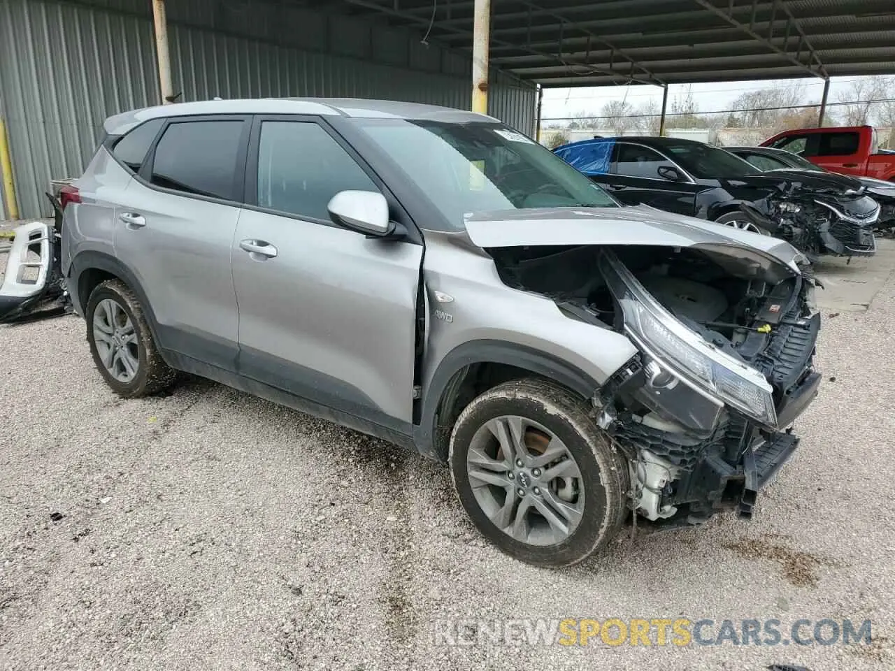 4 Photograph of a damaged car KNDEPCAA5N7335098 KIA SELTOS 2022