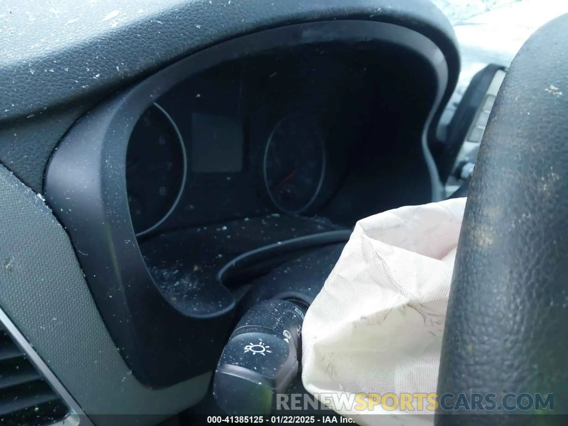 16 Photograph of a damaged car KNDEPCAA6N7333330 KIA SELTOS 2022