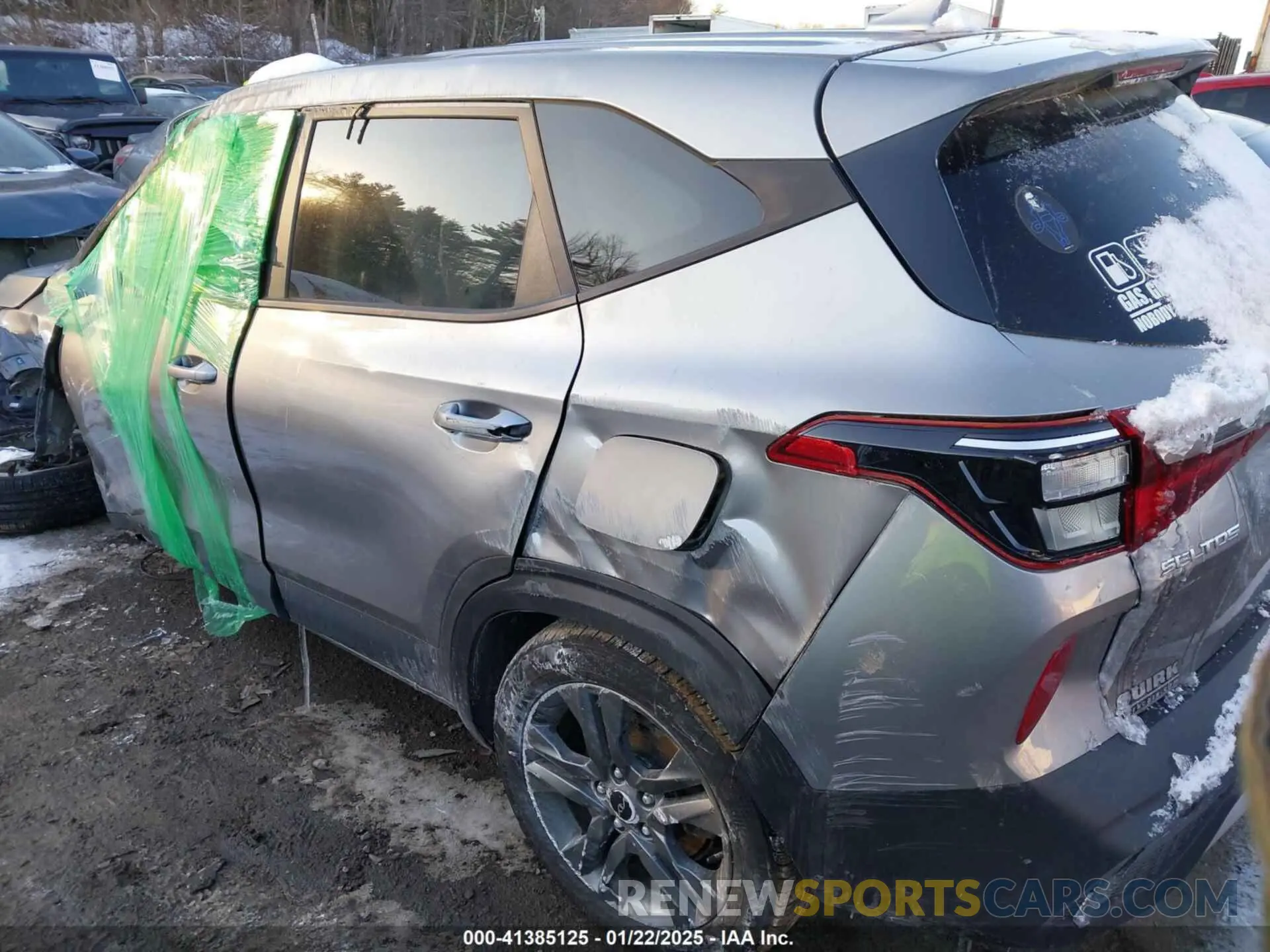 3 Photograph of a damaged car KNDEPCAA6N7333330 KIA SELTOS 2022