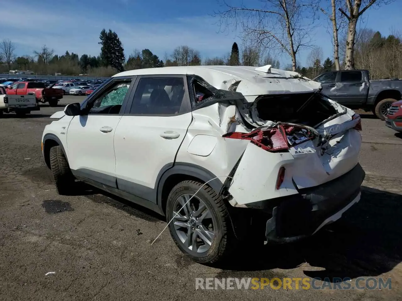 2 Photograph of a damaged car KNDEPCAA7N7238422 KIA SELTOS 2022