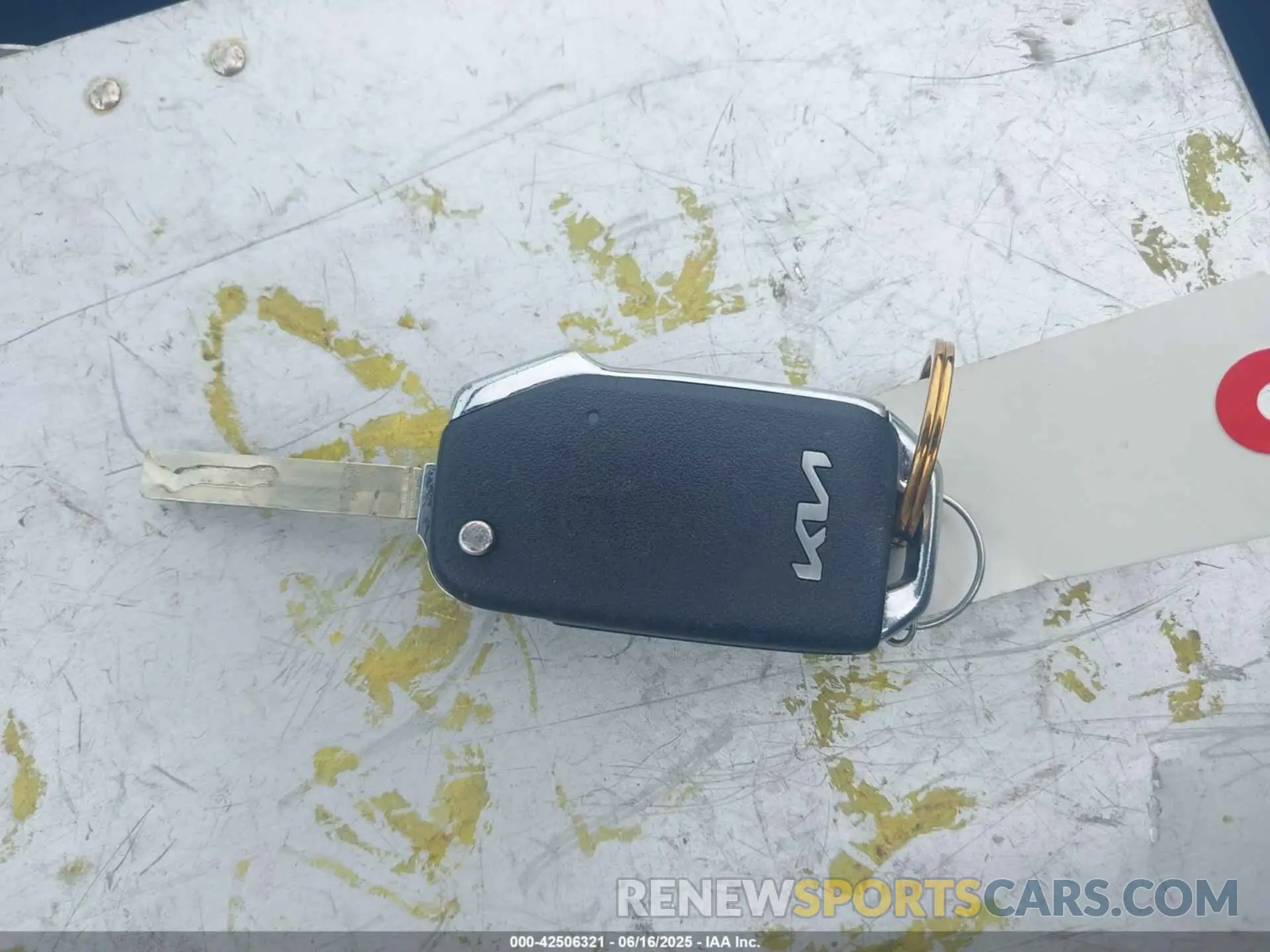 11 Photograph of a damaged car KNDEPCAA7N7260033 KIA SELTOS 2022