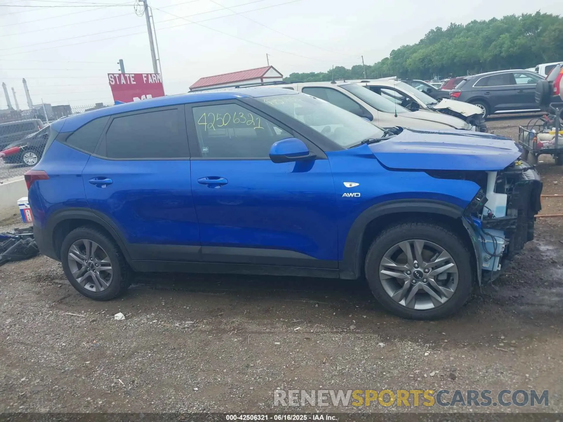 14 Photograph of a damaged car KNDEPCAA7N7260033 KIA SELTOS 2022