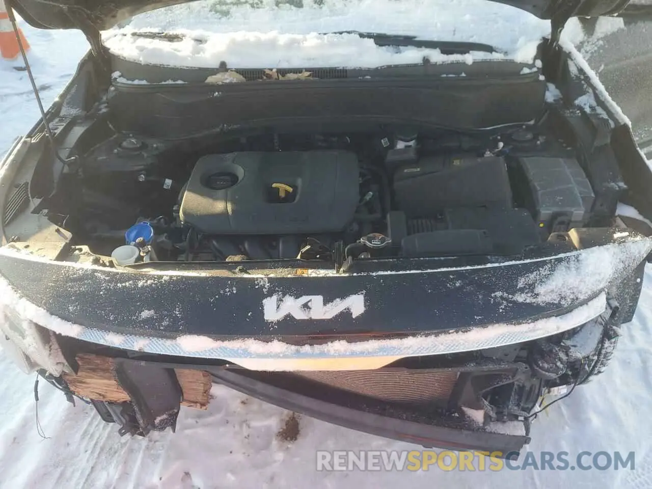 13 Photograph of a damaged car KNDEPCAAXN7257207 KIA SELTOS 2022