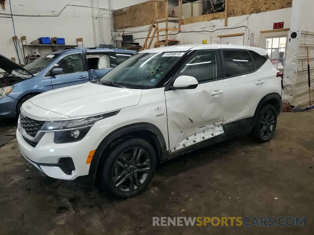 1 Photograph of a damaged car KNDEPCAAXN7334819 KIA SELTOS 2022
