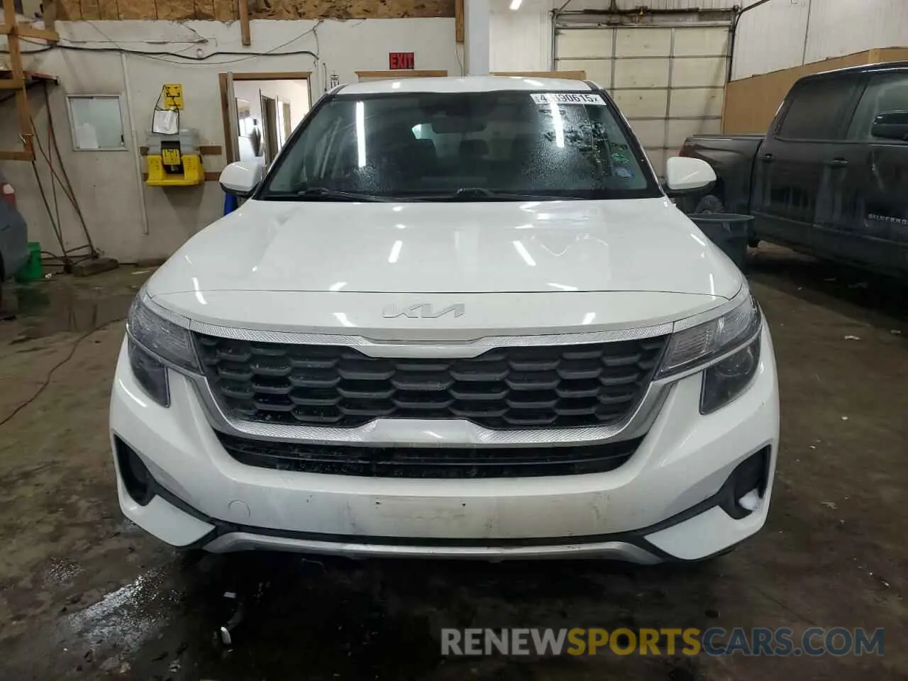 5 Photograph of a damaged car KNDEPCAAXN7334819 KIA SELTOS 2022