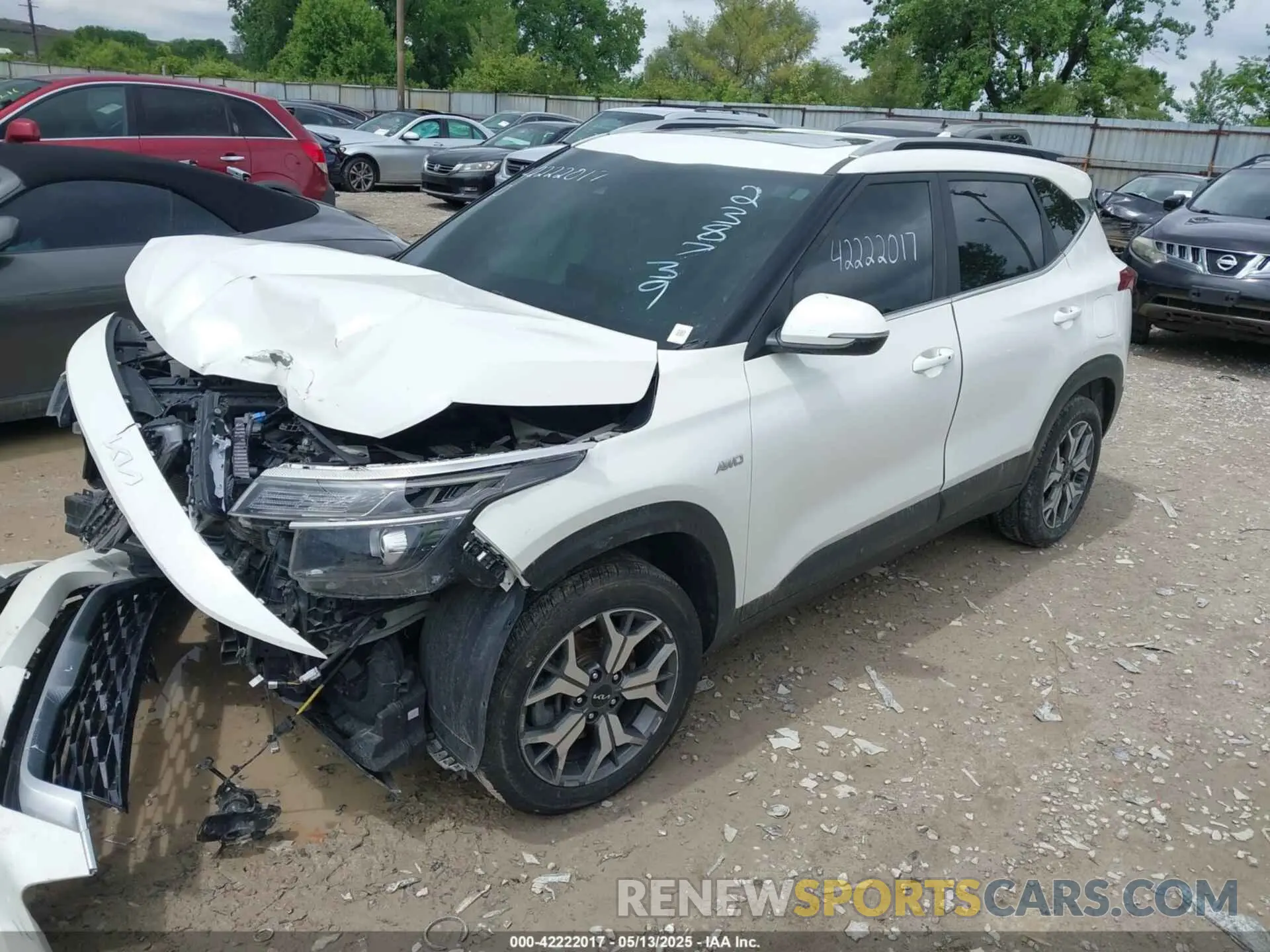 2 Photograph of a damaged car KNDERCAA0N7238739 KIA SELTOS 2022