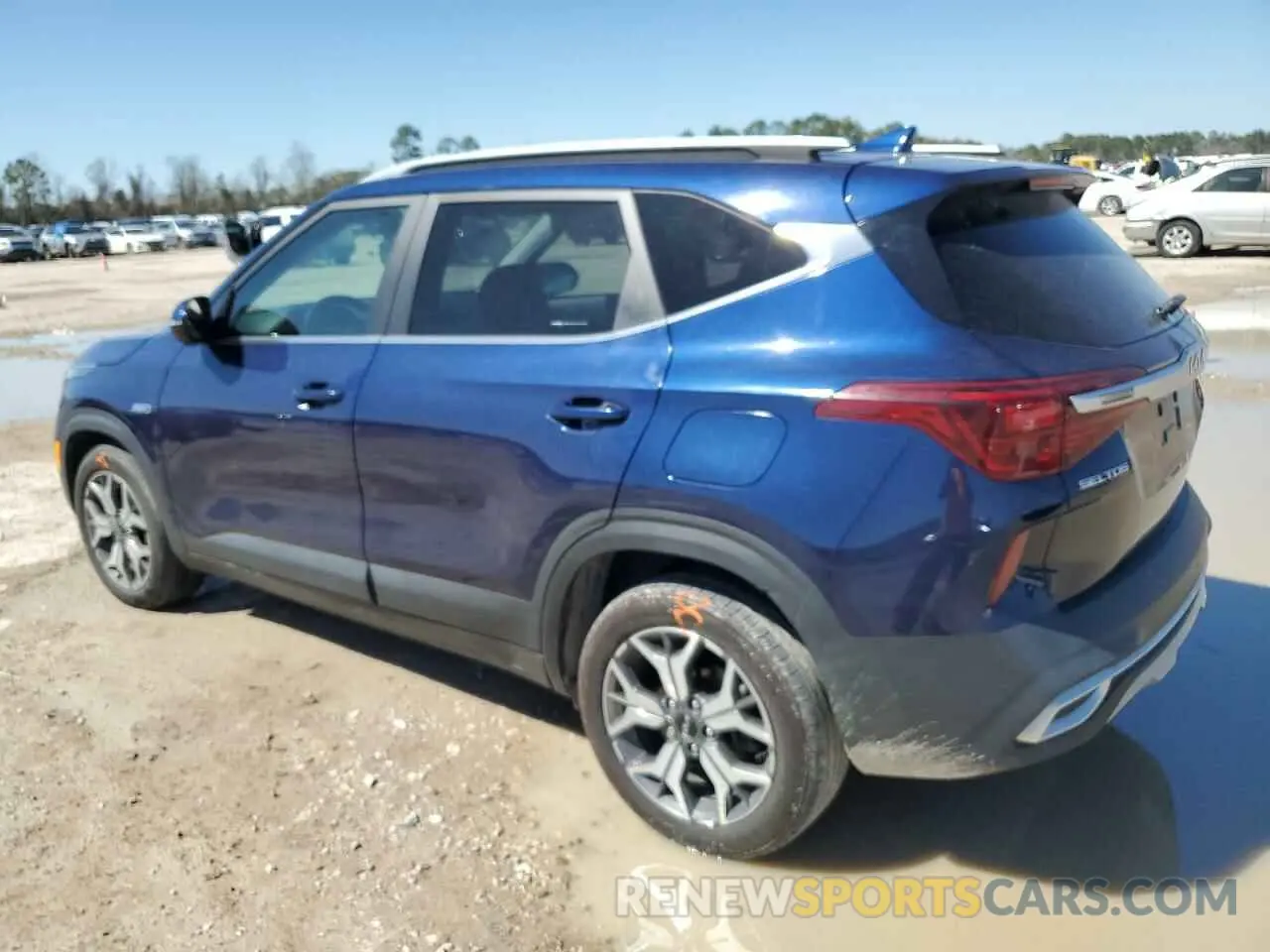 2 Photograph of a damaged car KNDERCAA1N7237521 KIA SELTOS 2022