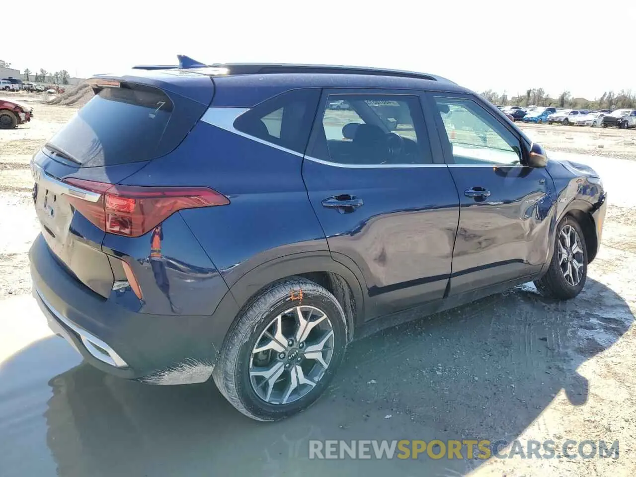3 Photograph of a damaged car KNDERCAA1N7237521 KIA SELTOS 2022