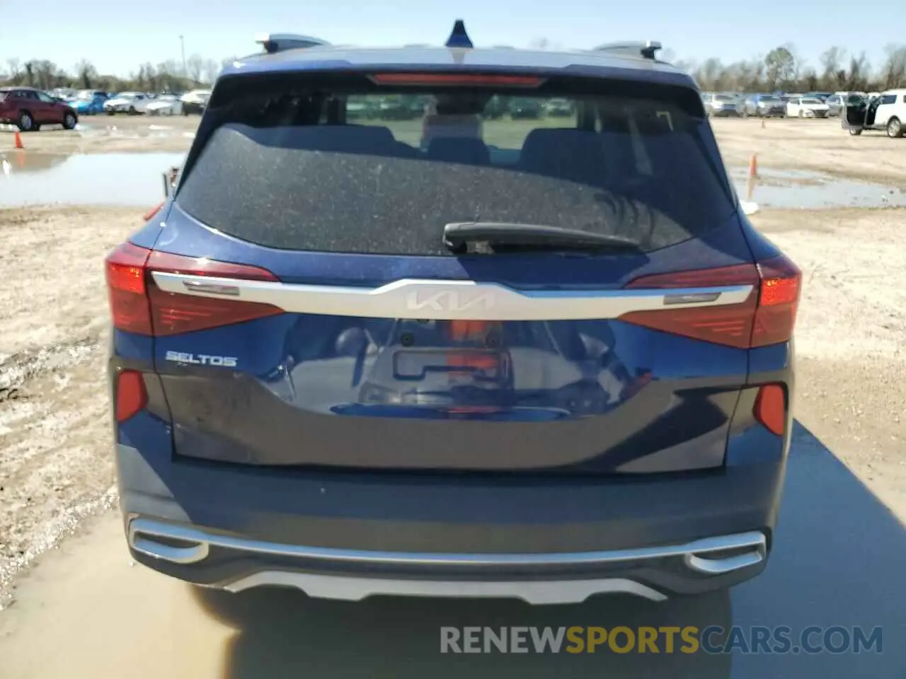 6 Photograph of a damaged car KNDERCAA1N7237521 KIA SELTOS 2022