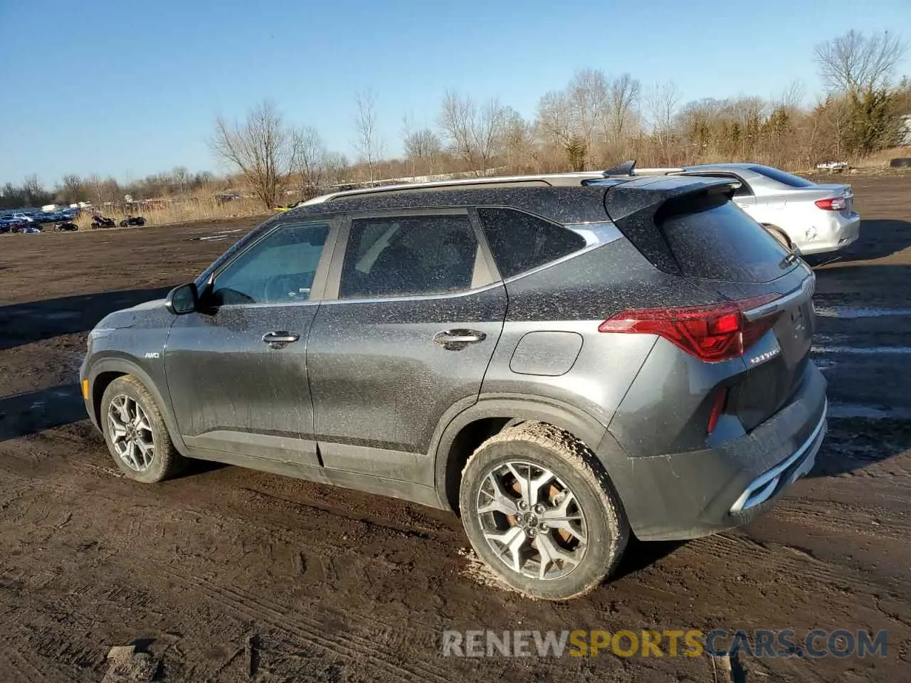 2 Photograph of a damaged car KNDERCAA2N7236653 KIA SELTOS 2022