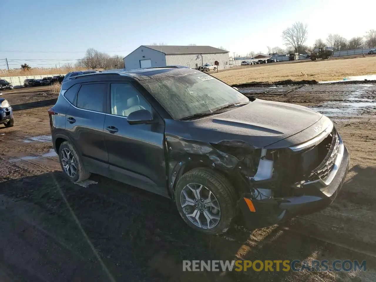 4 Photograph of a damaged car KNDERCAA2N7236653 KIA SELTOS 2022