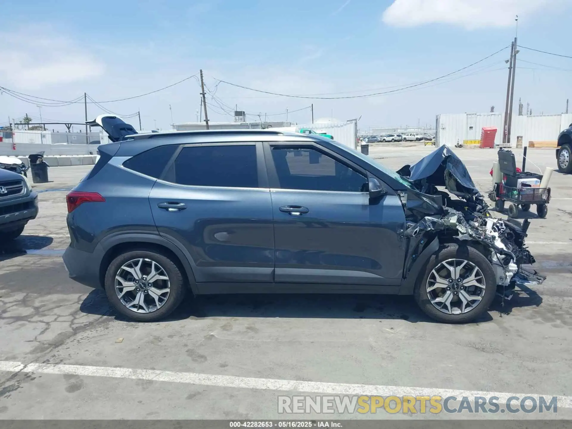 13 Photograph of a damaged car KNDERCAA2N7246714 KIA SELTOS 2022
