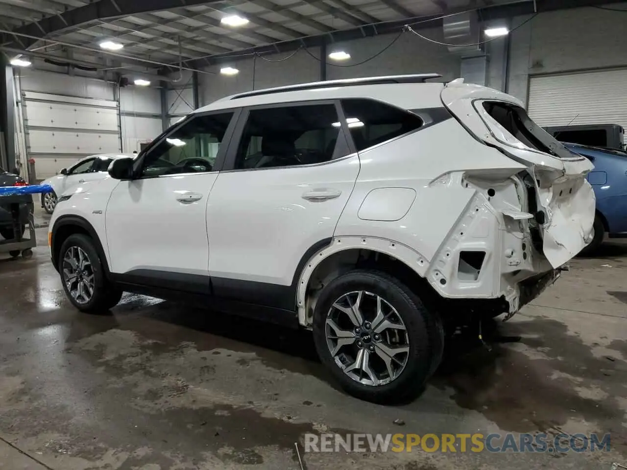 2 Photograph of a damaged car KNDERCAA2N7276621 KIA SELTOS 2022