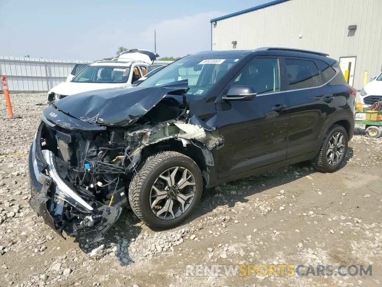 1 Photograph of a damaged car KNDERCAA2N7317569 KIA SELTOS 2022