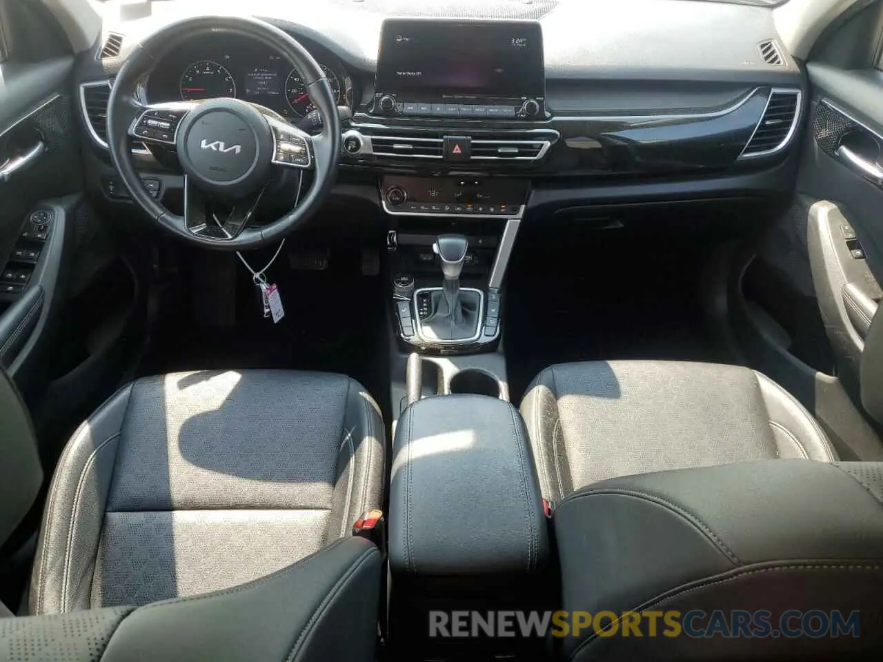 8 Photograph of a damaged car KNDERCAA2N7317569 KIA SELTOS 2022