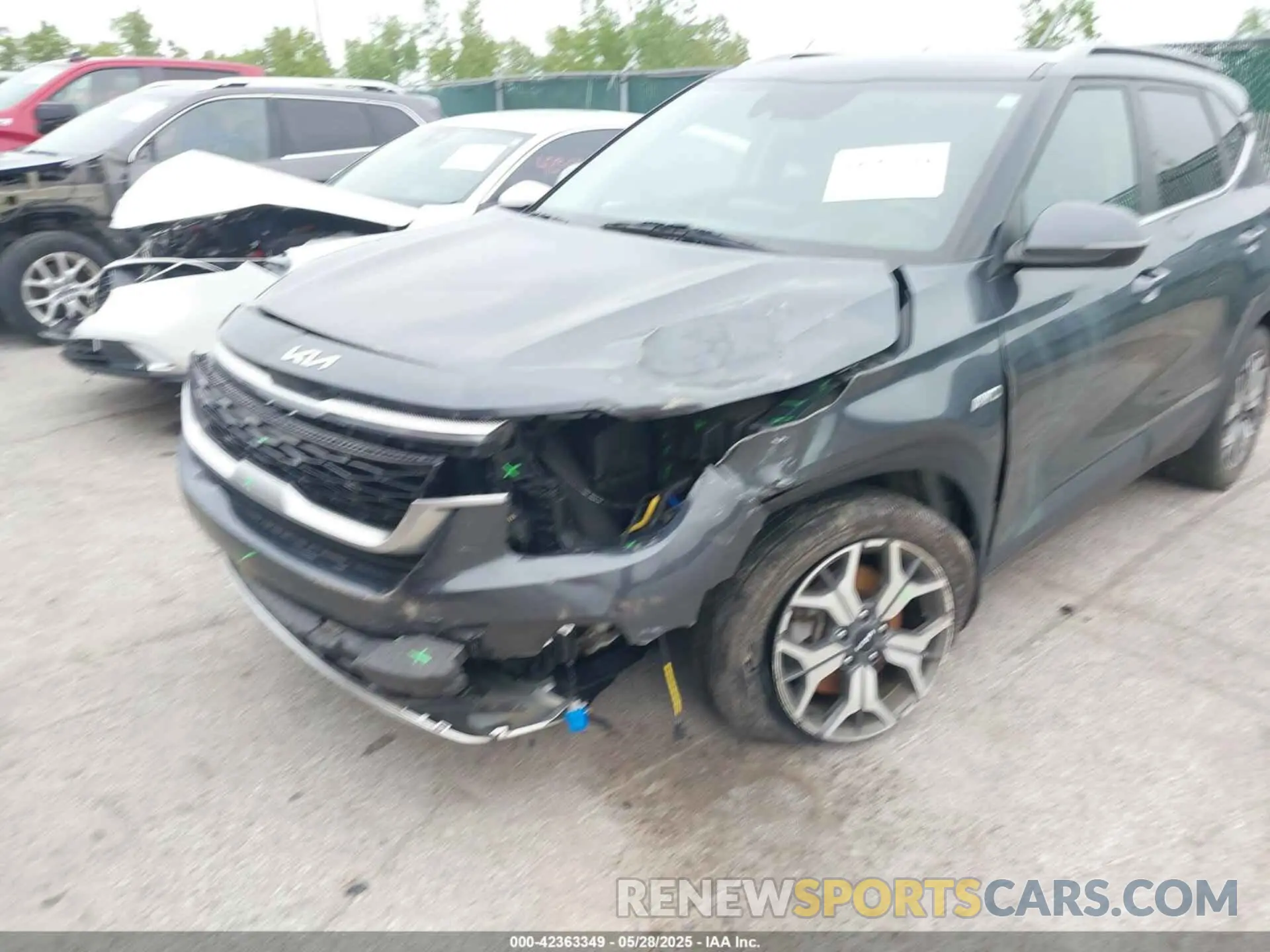 6 Photograph of a damaged car KNDERCAA3N7237293 KIA SELTOS 2022