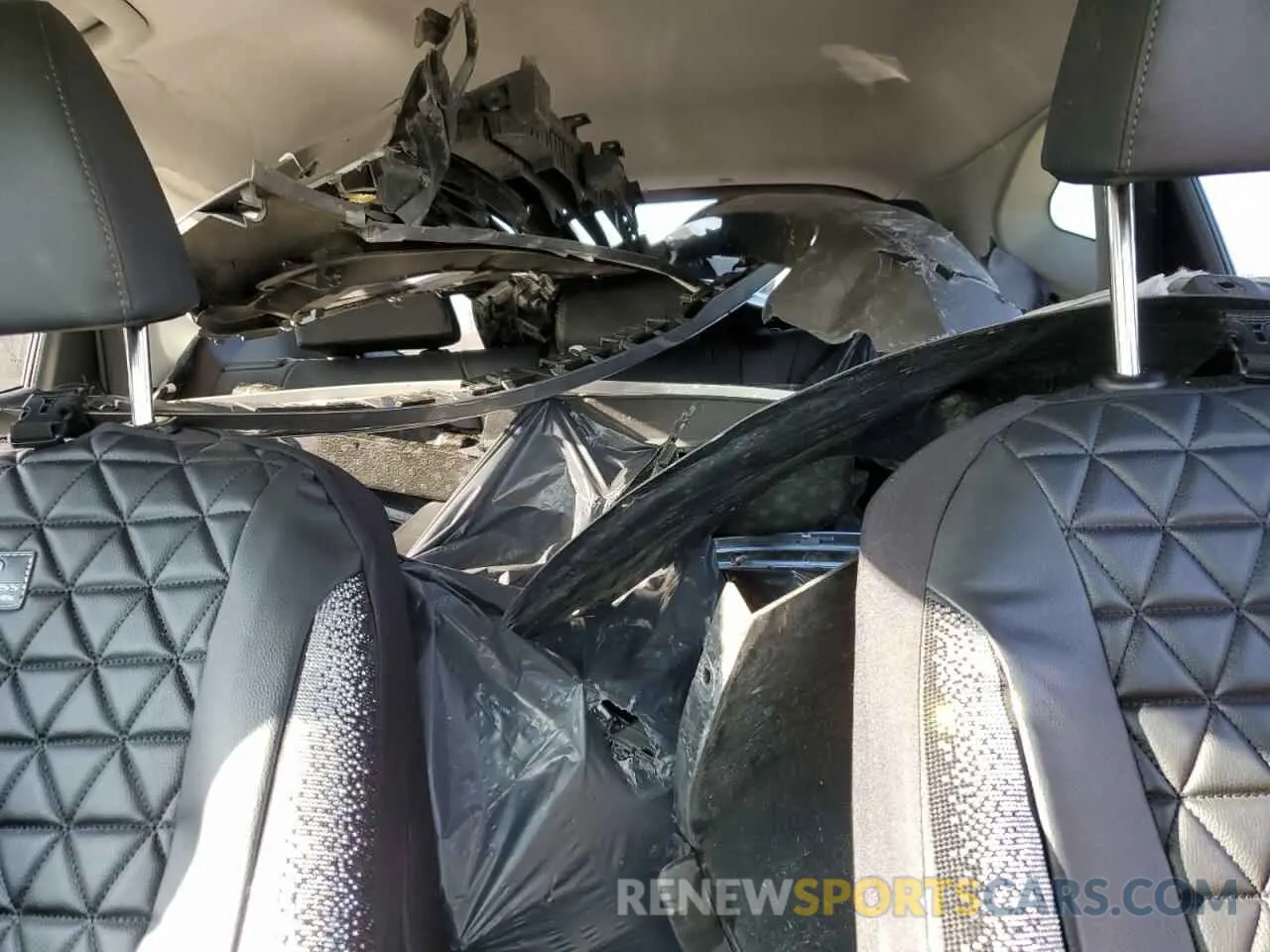 10 Photograph of a damaged car KNDERCAA6N7241368 KIA SELTOS 2022