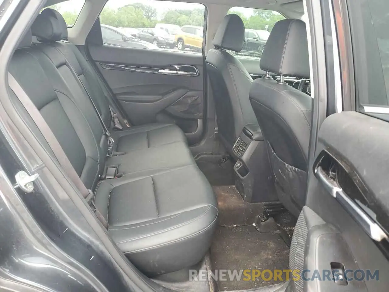 11 Photograph of a damaged car KNDERCAA7N7285380 KIA SELTOS 2022