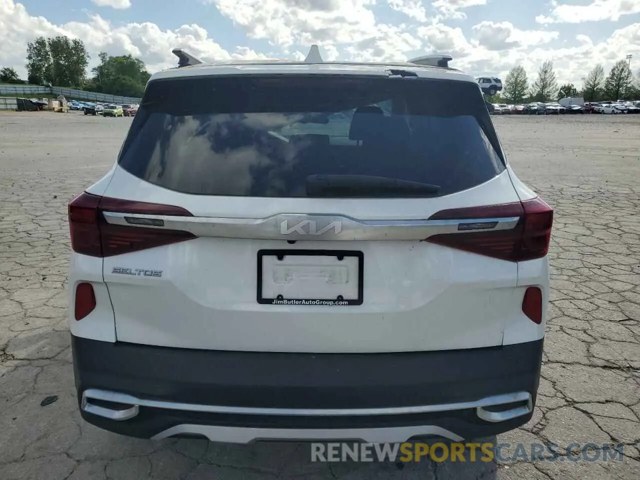 6 Photograph of a damaged car KNDERCAA7N7320340 KIA SELTOS 2022