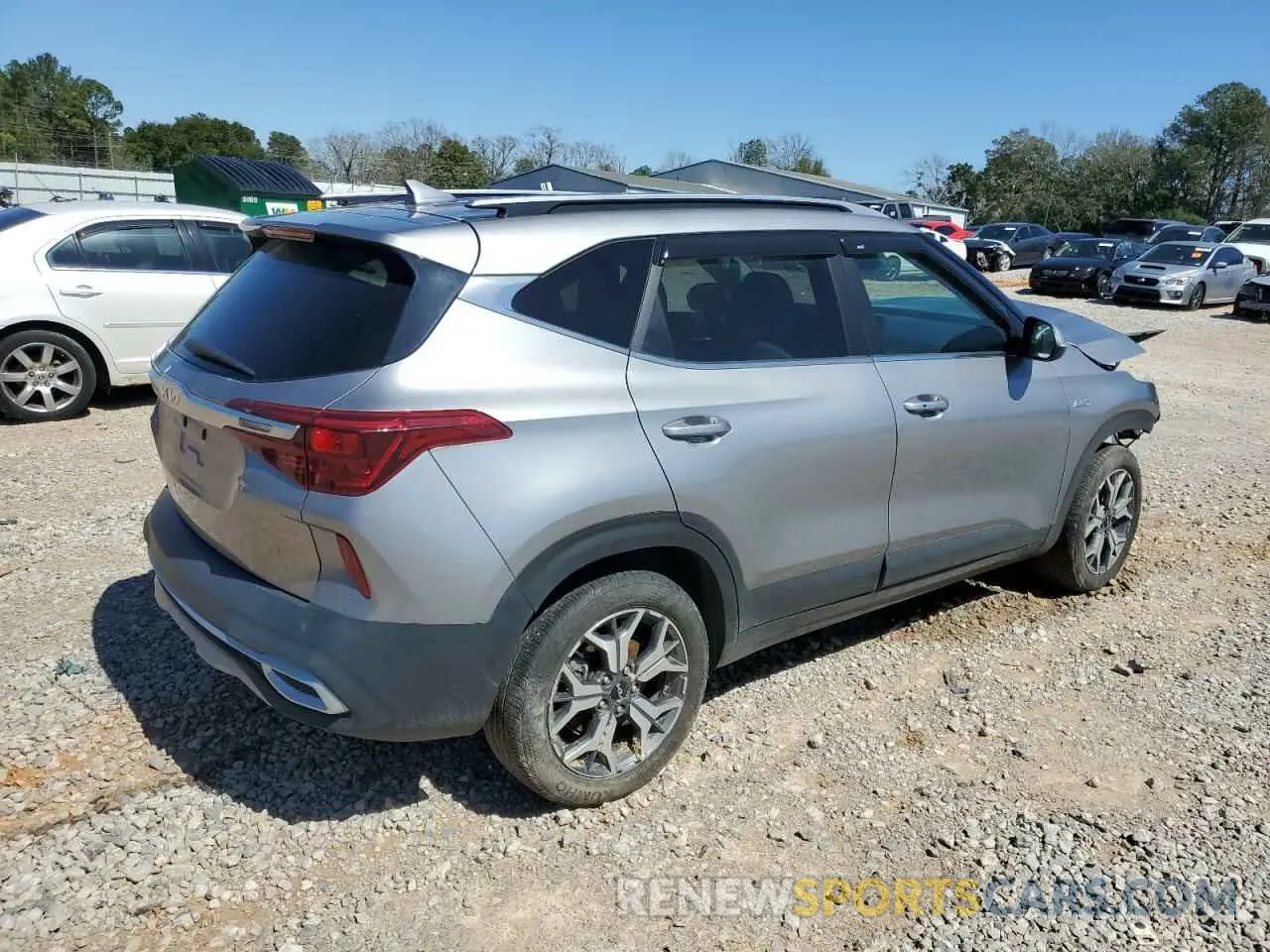 3 Photograph of a damaged car KNDERCAA9N7300543 KIA SELTOS 2022