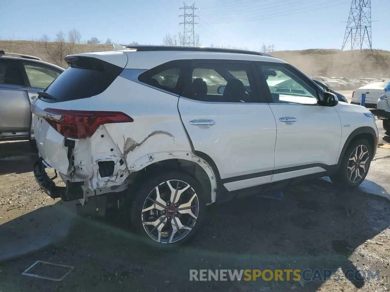 3 Photograph of a damaged car KNDETCA25N7259273 KIA SELTOS 2022