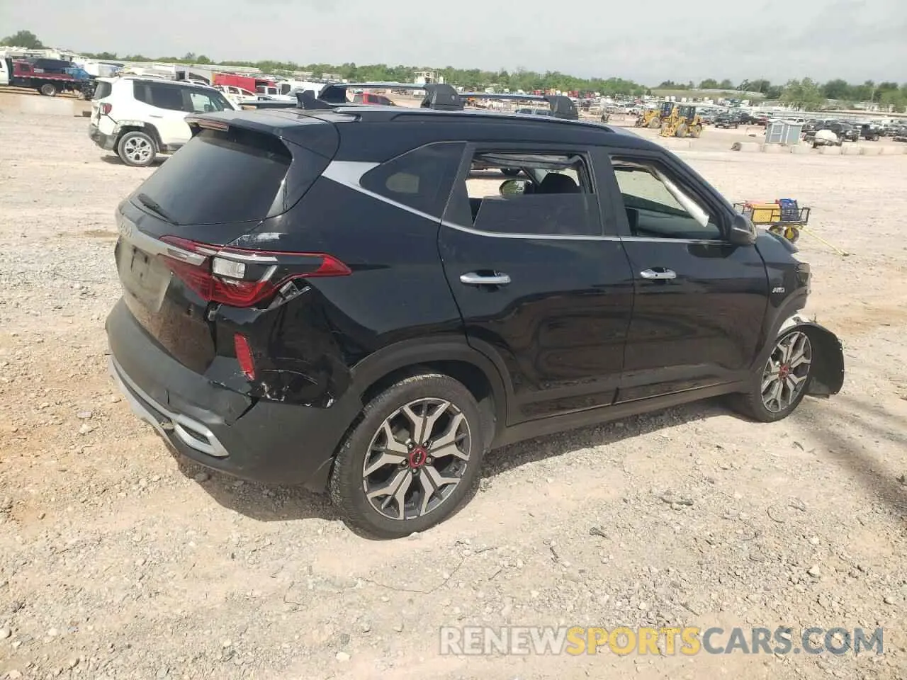3 Photograph of a damaged car KNDETCA26N7268306 KIA SELTOS 2022
