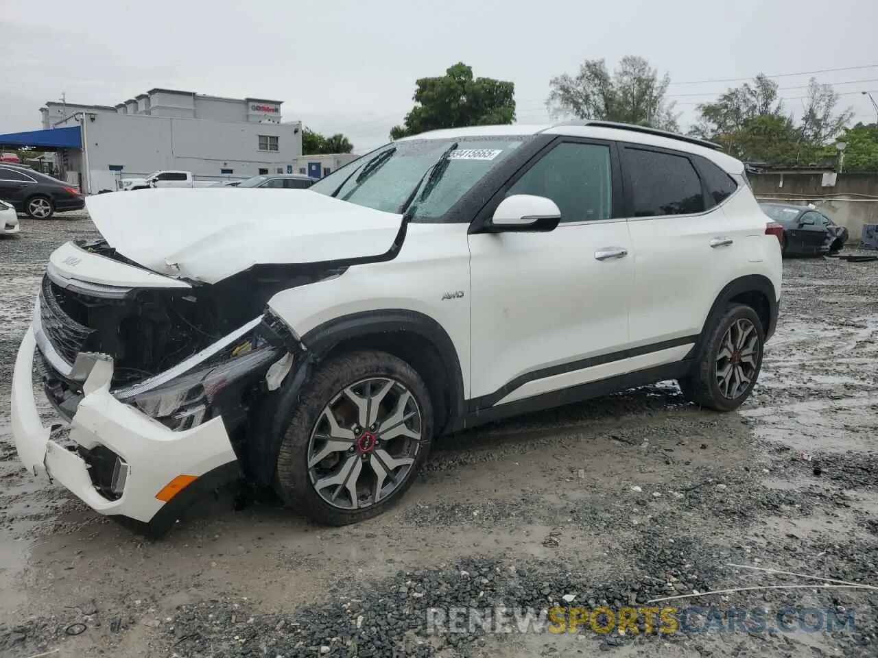 1 Photograph of a damaged car KNDETCA27N7273191 KIA SELTOS 2022