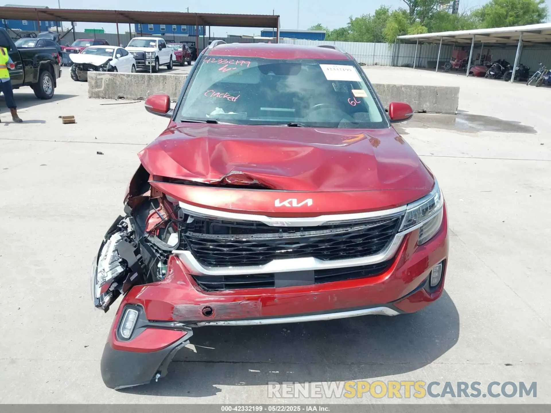 12 Photograph of a damaged car KNDETCA2XN7277896 KIA SELTOS 2022