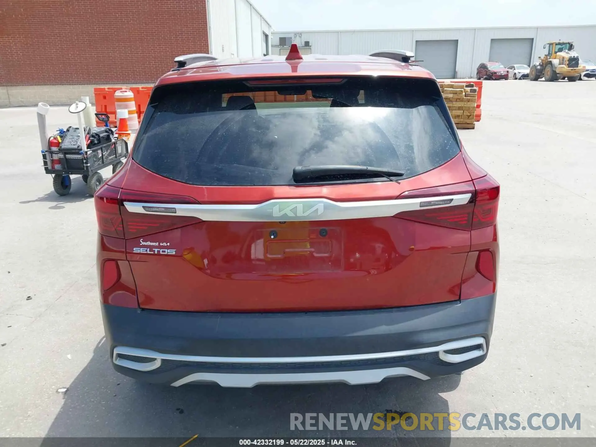 16 Photograph of a damaged car KNDETCA2XN7277896 KIA SELTOS 2022