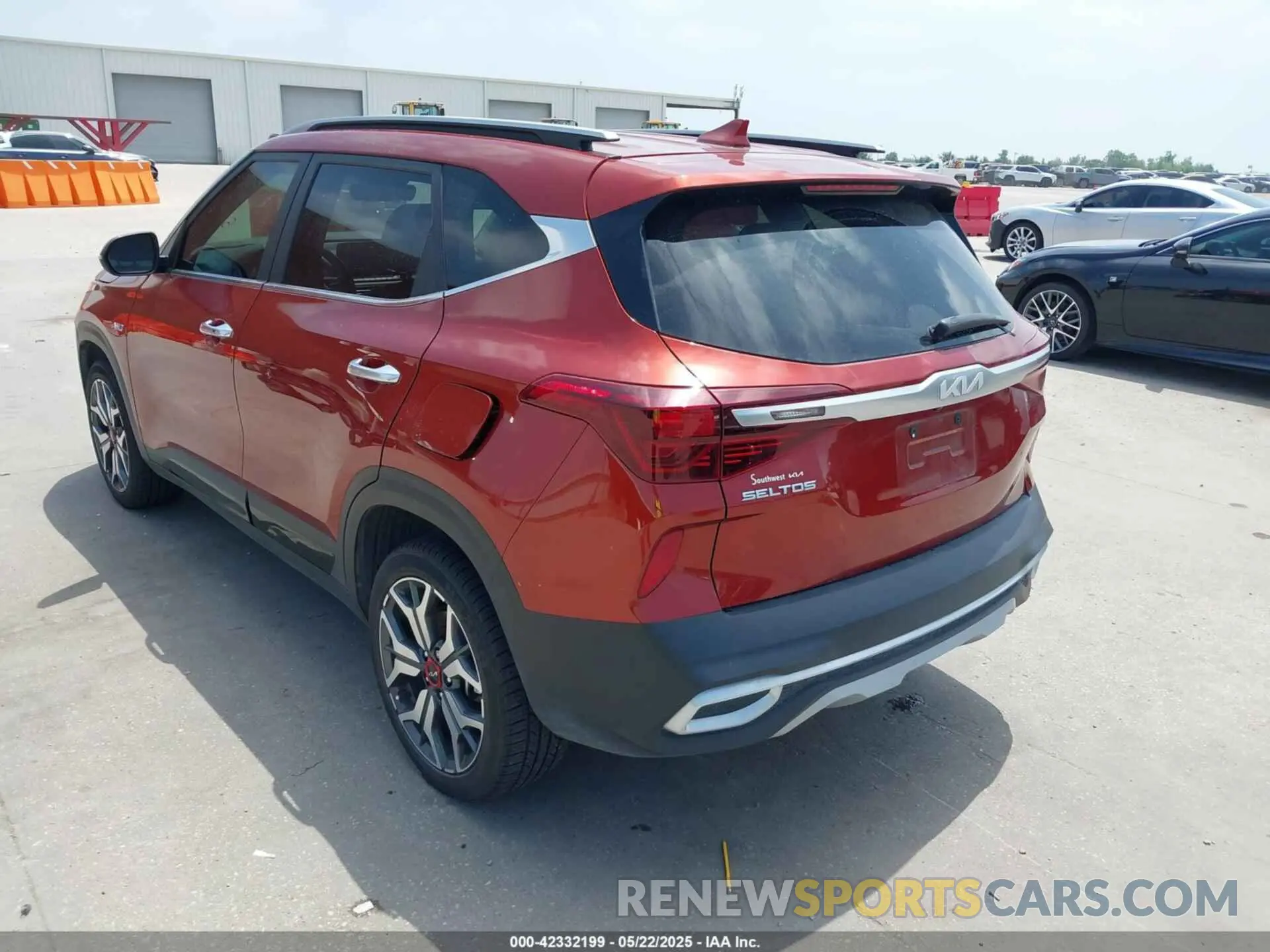 3 Photograph of a damaged car KNDETCA2XN7277896 KIA SELTOS 2022