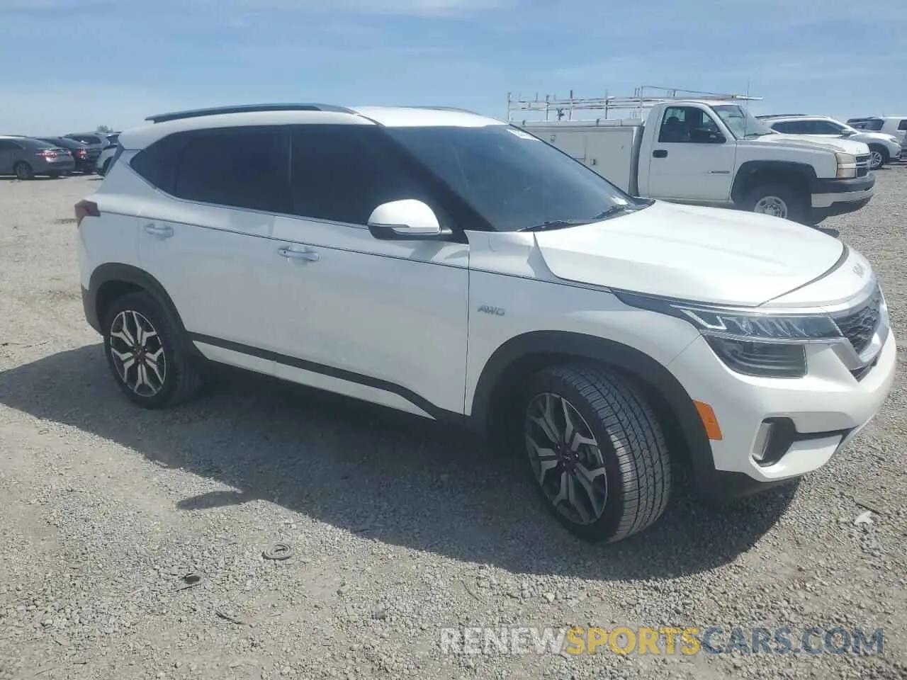 4 Photograph of a damaged car KNDETCA2XN7286078 KIA SELTOS 2022