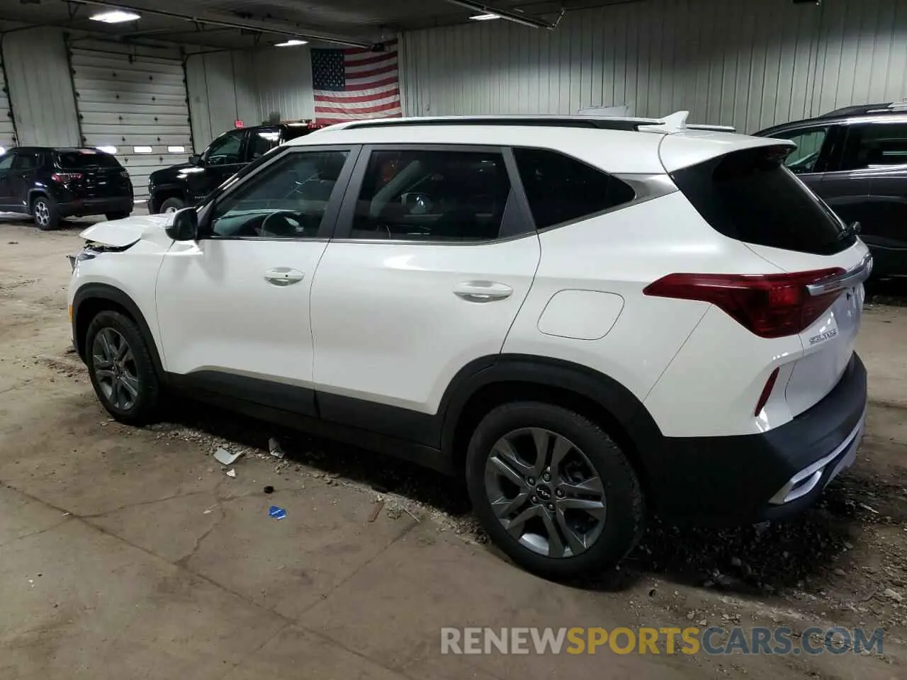 2 Photograph of a damaged car KNDEU2AA0N7306174 KIA SELTOS 2022