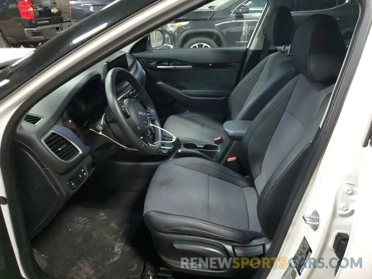 7 Photograph of a damaged car KNDEU2AA0N7306174 KIA SELTOS 2022