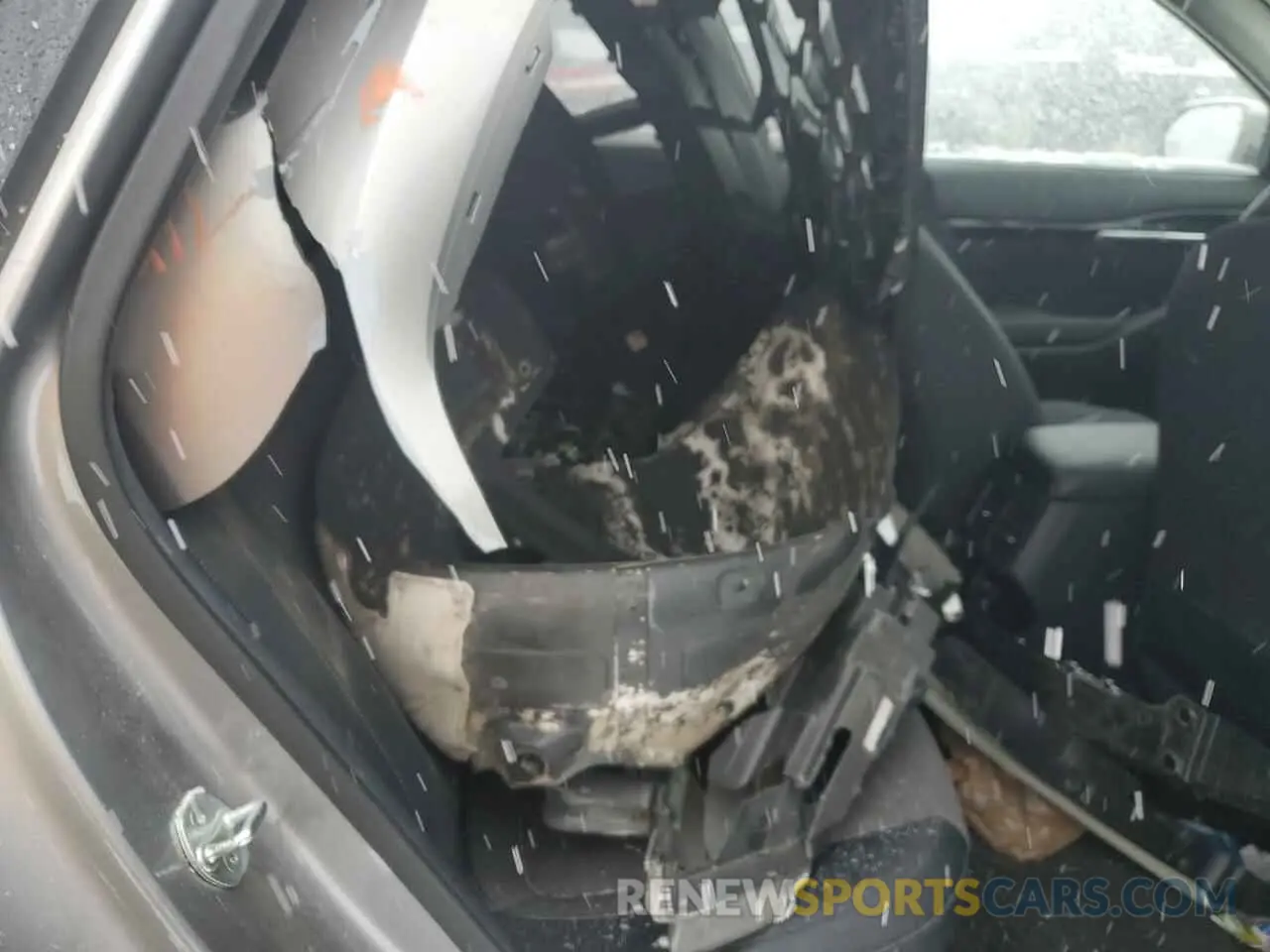 10 Photograph of a damaged car KNDEU2AA0N7318017 KIA SELTOS 2022