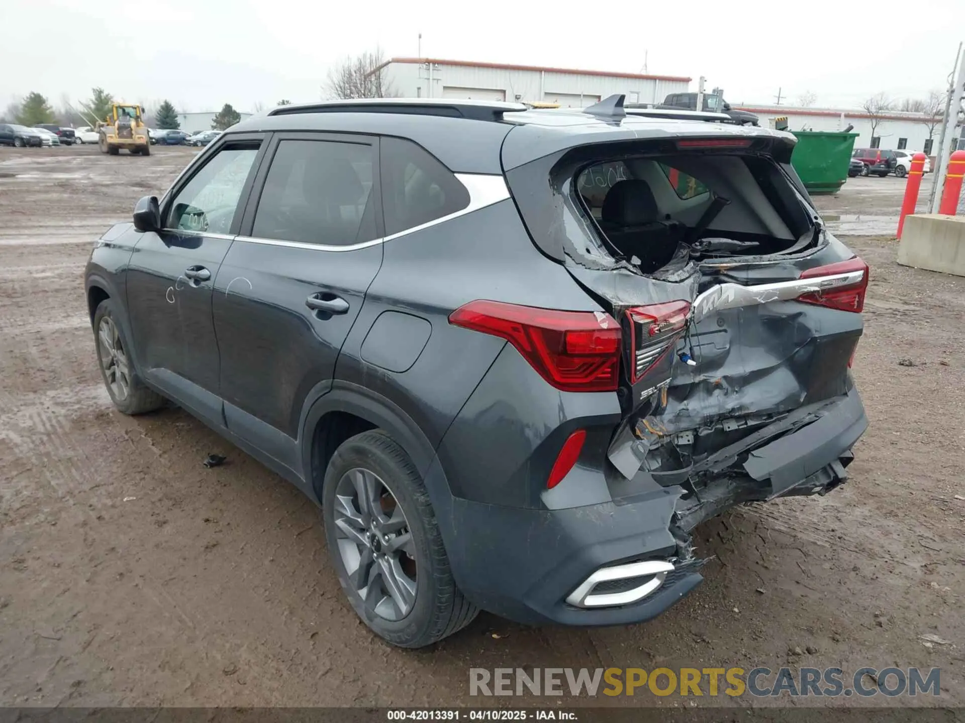 3 Photograph of a damaged car KNDEU2AA1N7272293 KIA SELTOS 2022