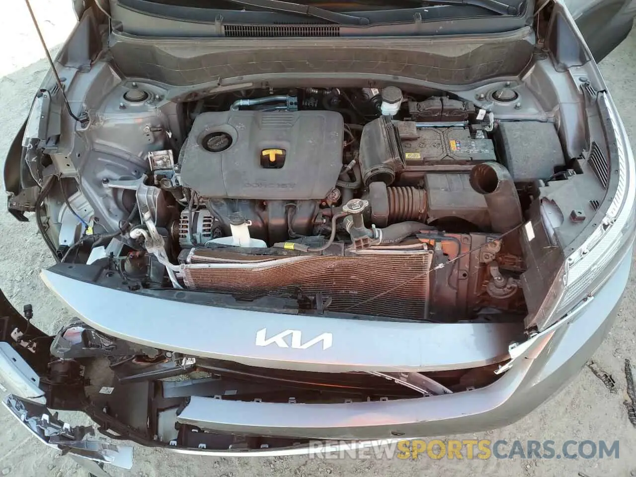 12 Photograph of a damaged car KNDEU2AA3N7320943 KIA SELTOS 2022