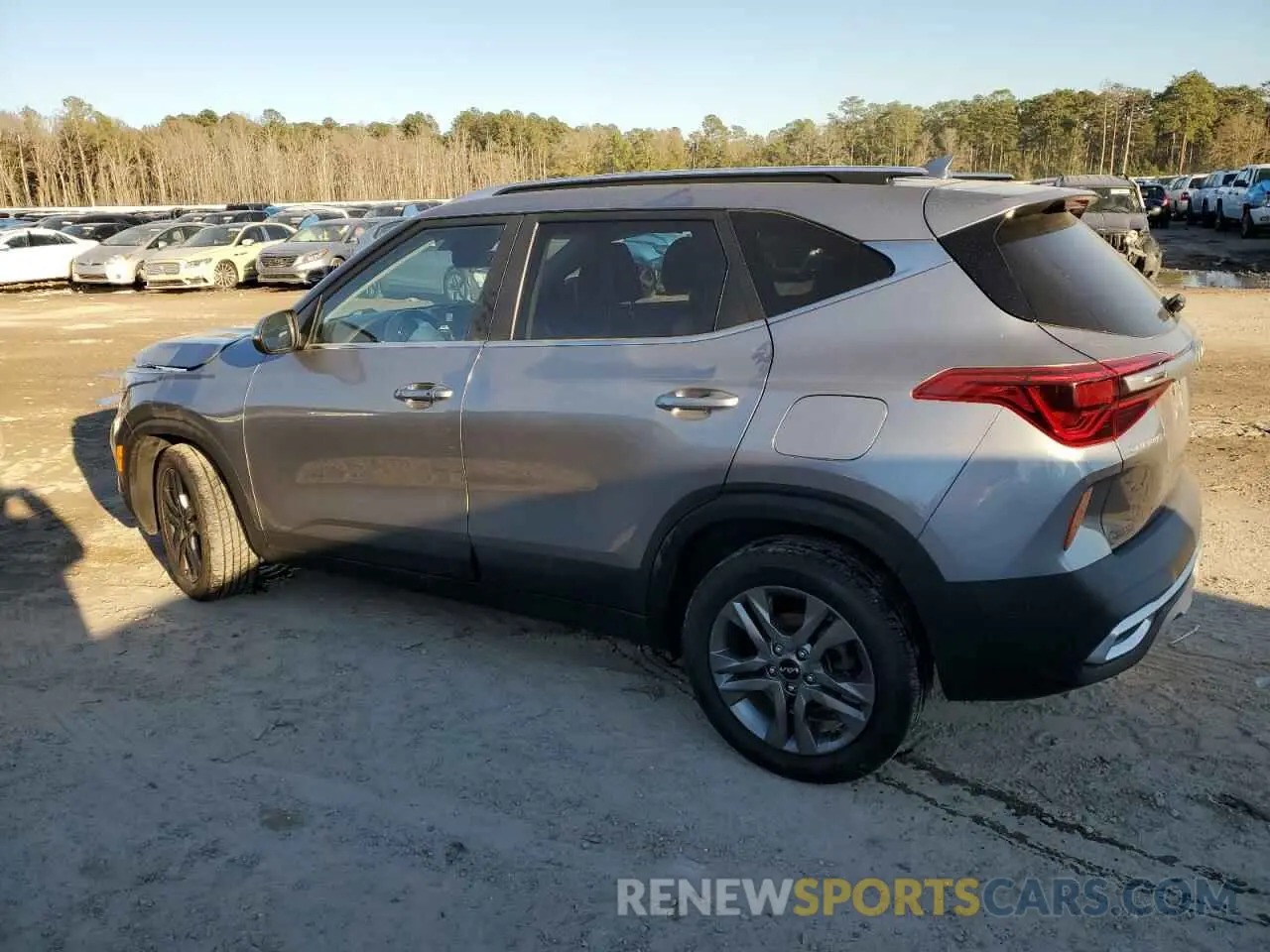 2 Photograph of a damaged car KNDEU2AA3N7320943 KIA SELTOS 2022