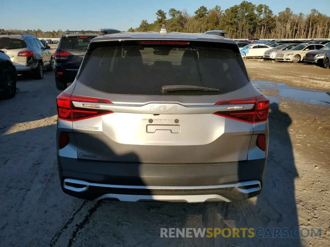6 Photograph of a damaged car KNDEU2AA3N7320943 KIA SELTOS 2022