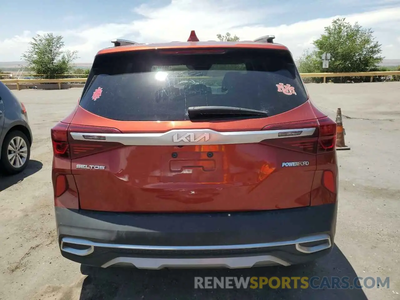 6 Photograph of a damaged car KNDEU2AA3N7330792 KIA SELTOS 2022