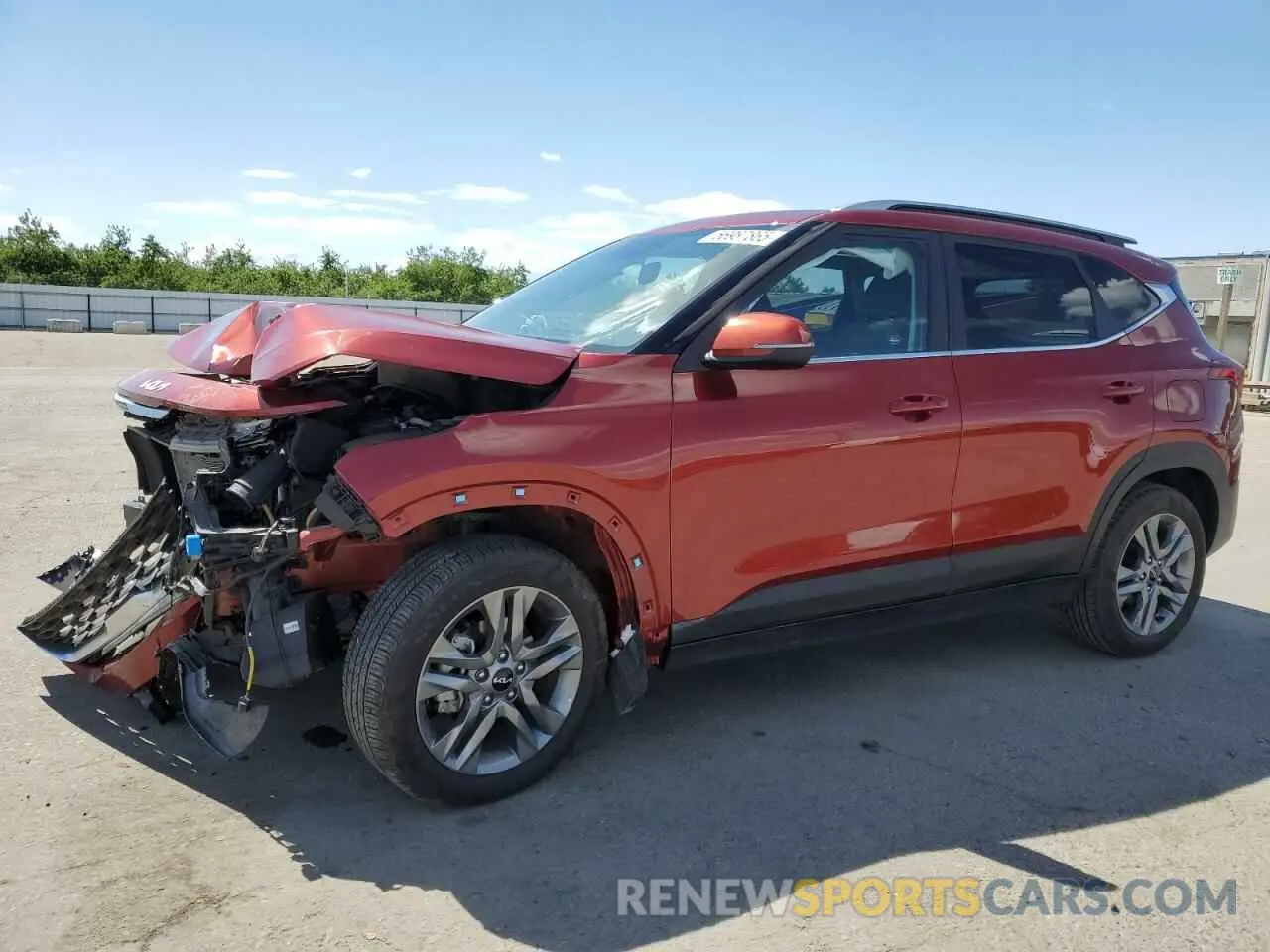 1 Photograph of a damaged car KNDEU2AA4N7260056 KIA SELTOS 2022