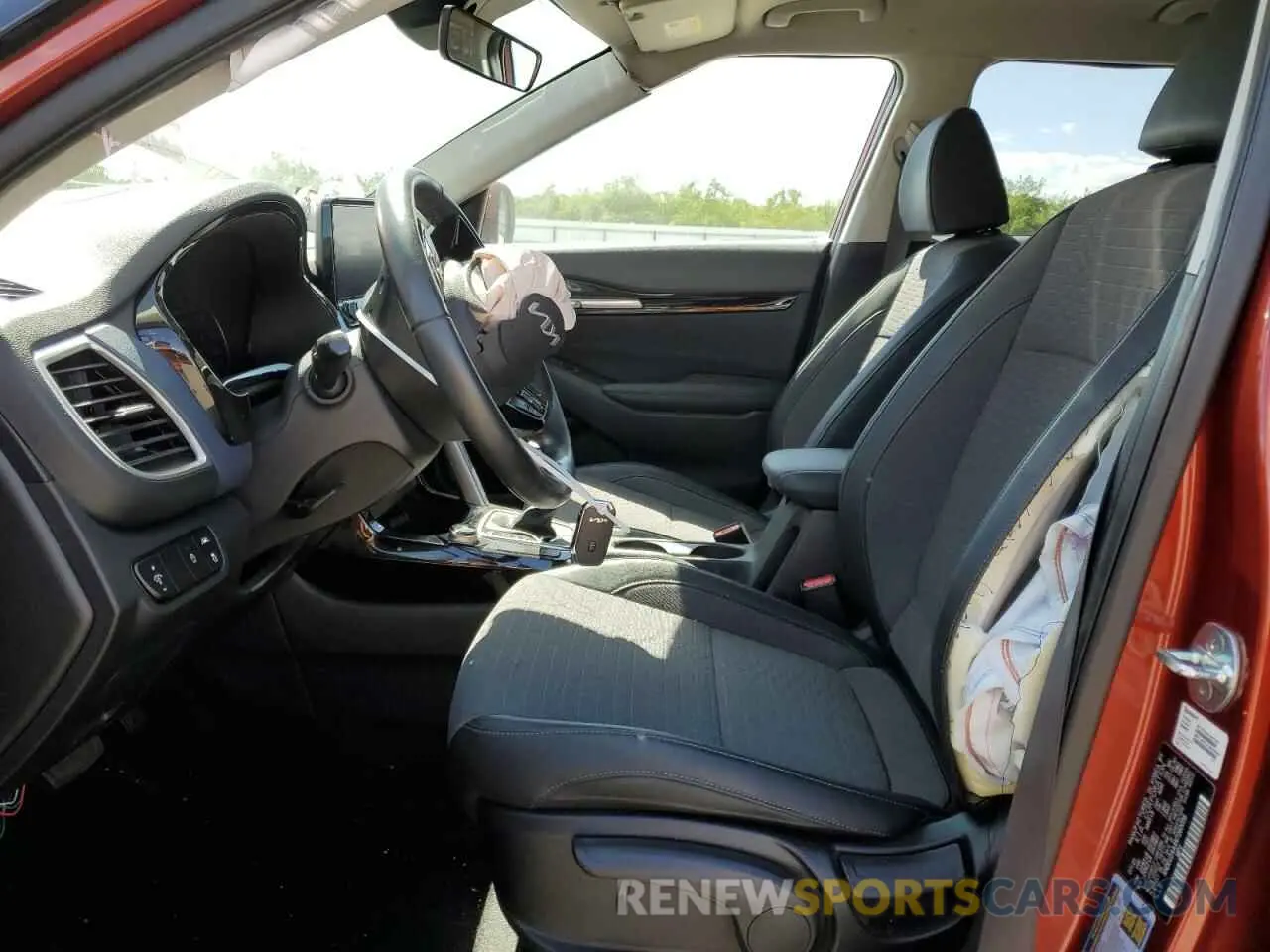 7 Photograph of a damaged car KNDEU2AA4N7260056 KIA SELTOS 2022