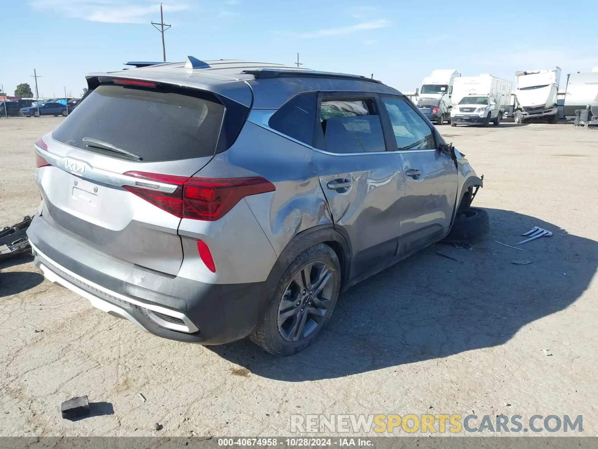 4 Photograph of a damaged car KNDEU2AA5N7287234 KIA SELTOS 2022