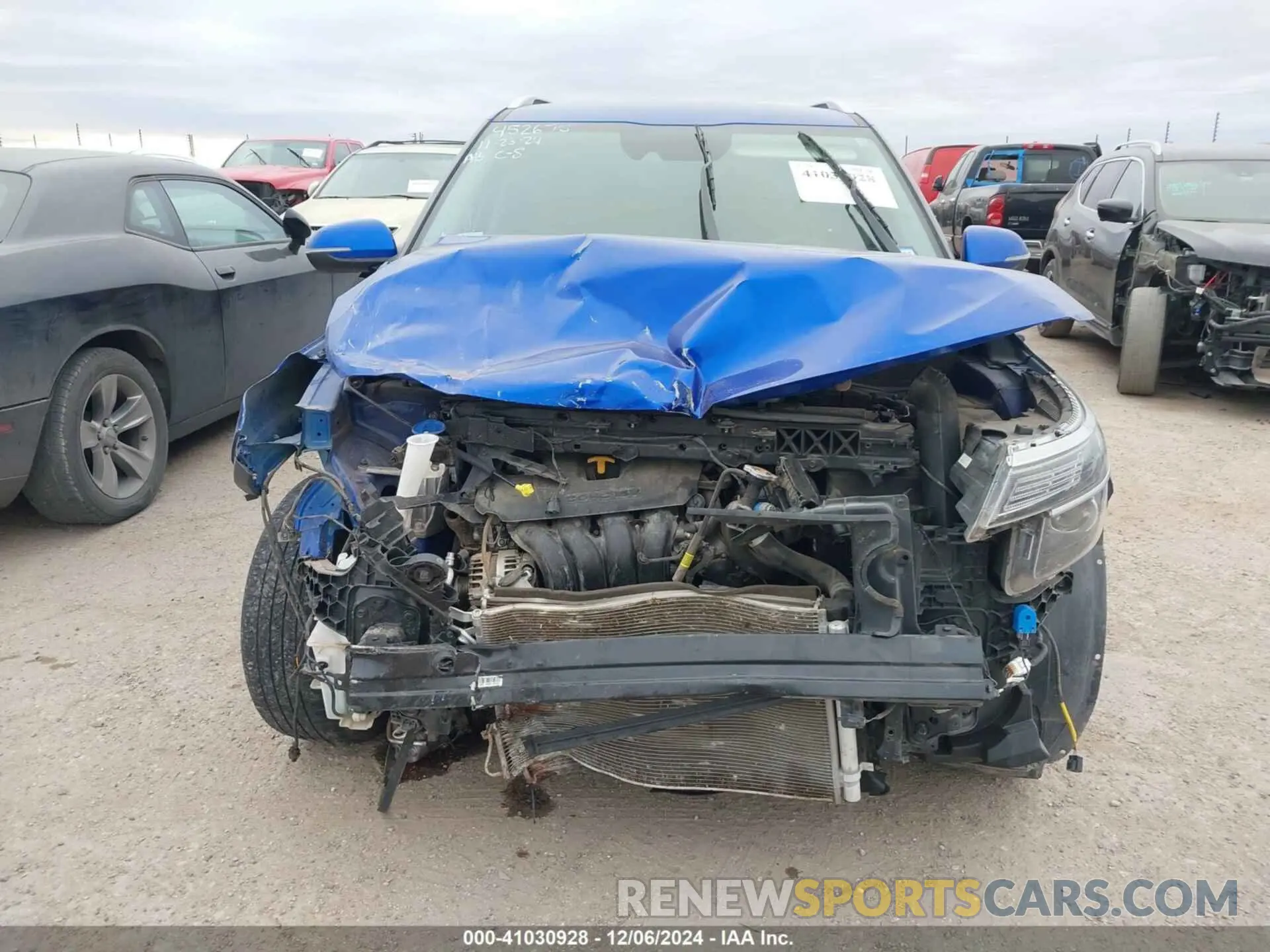 12 Photograph of a damaged car KNDEU2AA6N7345335 KIA SELTOS 2022
