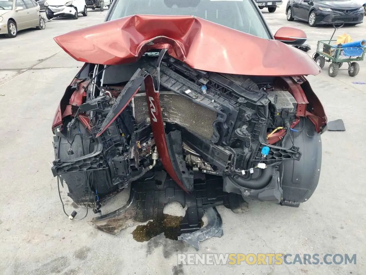 12 Photograph of a damaged car KNDEU2AA9N7236836 KIA SELTOS 2022