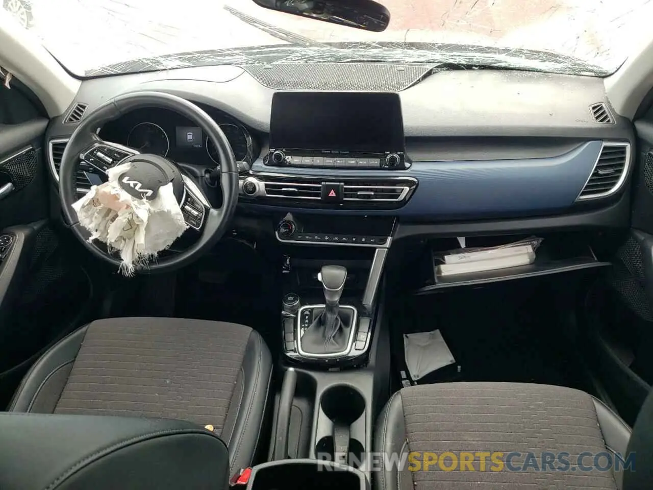 8 Photograph of a damaged car KNDEU2AA9N7236836 KIA SELTOS 2022